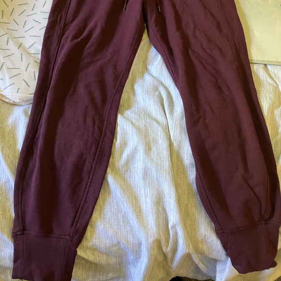 EUC Lululemon Ready To Fleece High Rise Jogger, Sz 6, Heathered Cassis - Picture 9 of 9